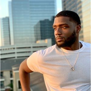 Meet your Posher, Devonte